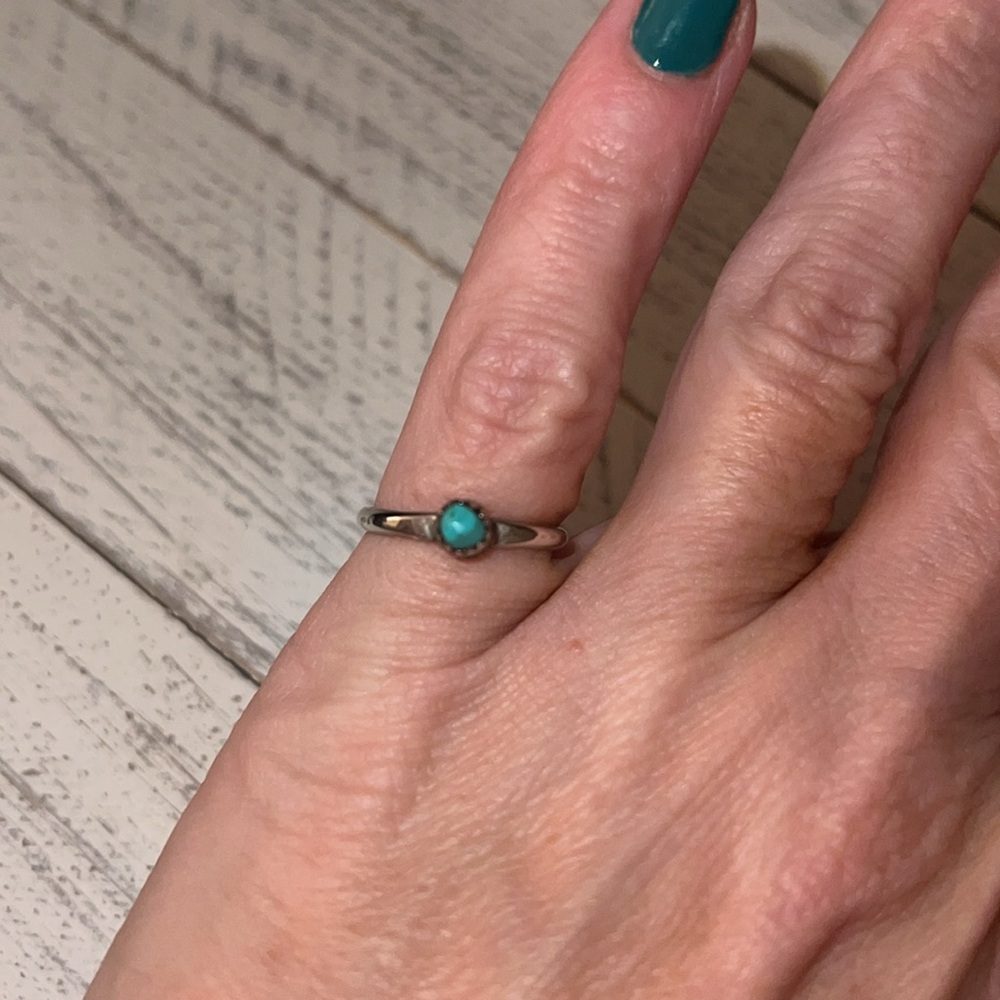 Vintage Native Turquoise Shadowbox Ring 1.1g size 5